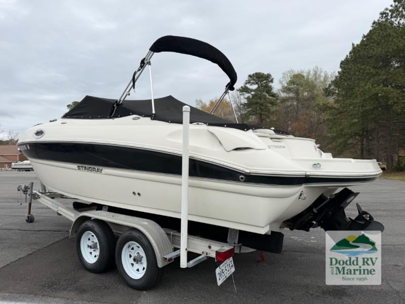 2012 Stingray 215LR Photo in Yorktown VA 23692