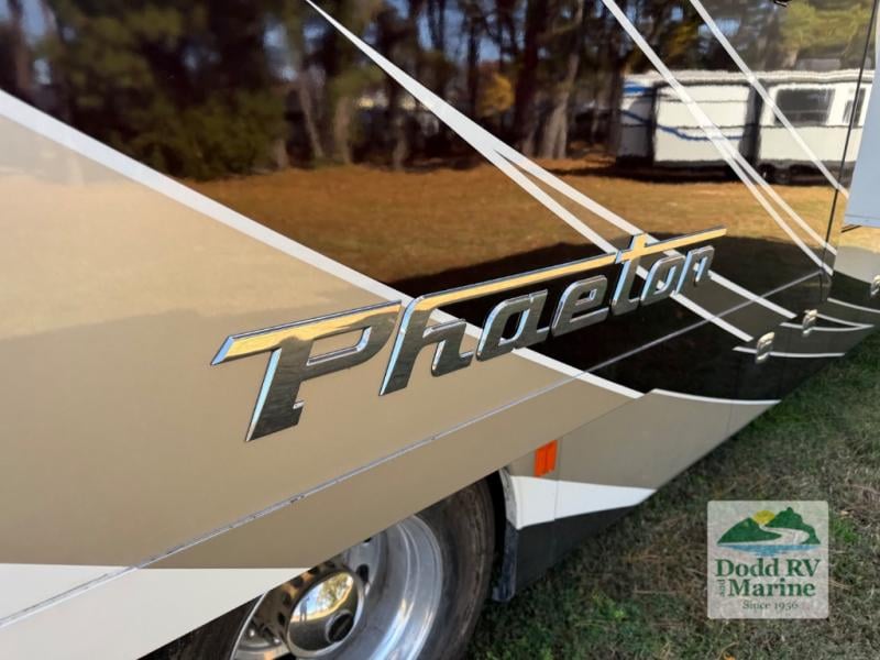 2016 Tiffin Motorhomes 40 QBH Photo in Yorktown VA 23692