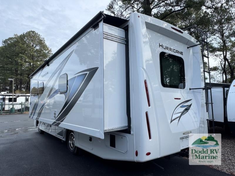 2024 Thor Motor Coach 29M Photo in Yorktown VA 23692