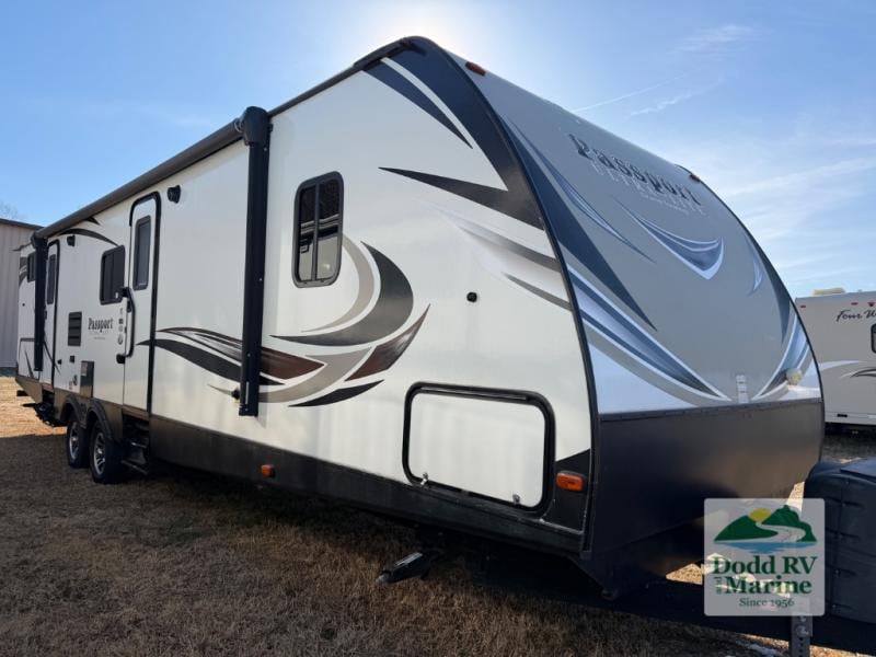Pre-Owned 2019 Keystone RV 3350BH Grand Touring - photo - 0