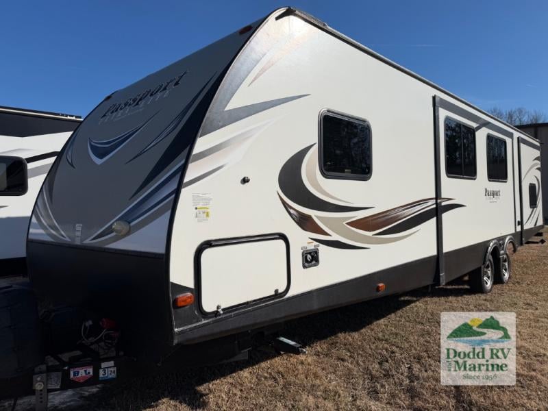 Pre-Owned 2019 Keystone RV 3350BH Grand Touring - photo - 1