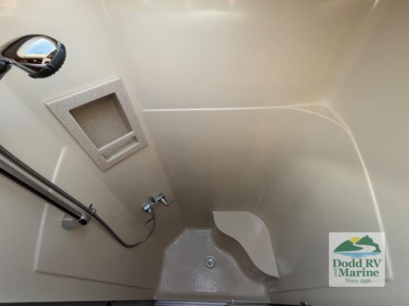 Pre-Owned 2018 Tiffin Motorhomes 32 SA - photo - 54