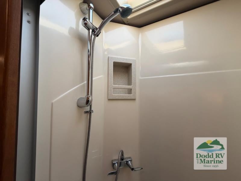 Pre-Owned 2018 Tiffin Motorhomes 32 SA - photo - 55