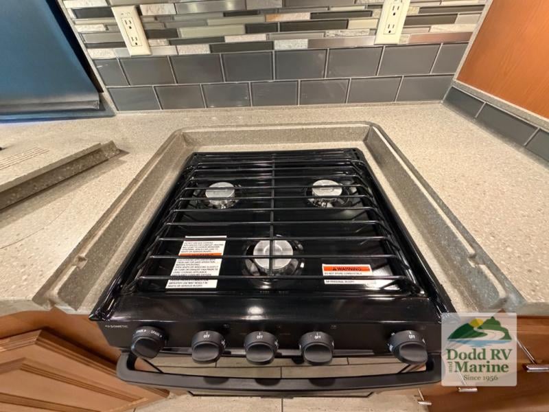 Pre-Owned 2018 Tiffin Motorhomes 32 SA - photo - 27