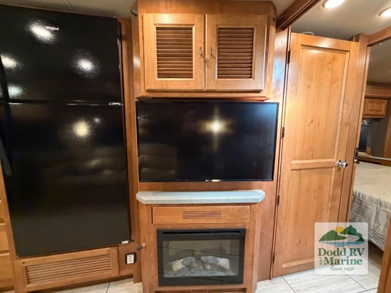 Pre-Owned 2018 Tiffin Motorhomes 32 SA - photo - 36