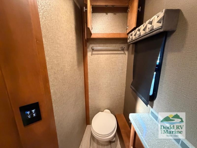 Pre-Owned 2018 Tiffin Motorhomes 32 SA - photo - 53