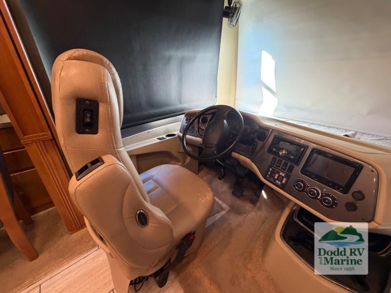 Pre-Owned 2018 Tiffin Motorhomes 32 SA - photo - 57
