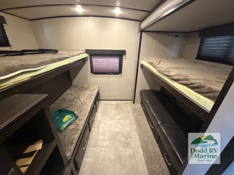 Pre-Owned 2019 Grand Design 3170BH - photo - 32