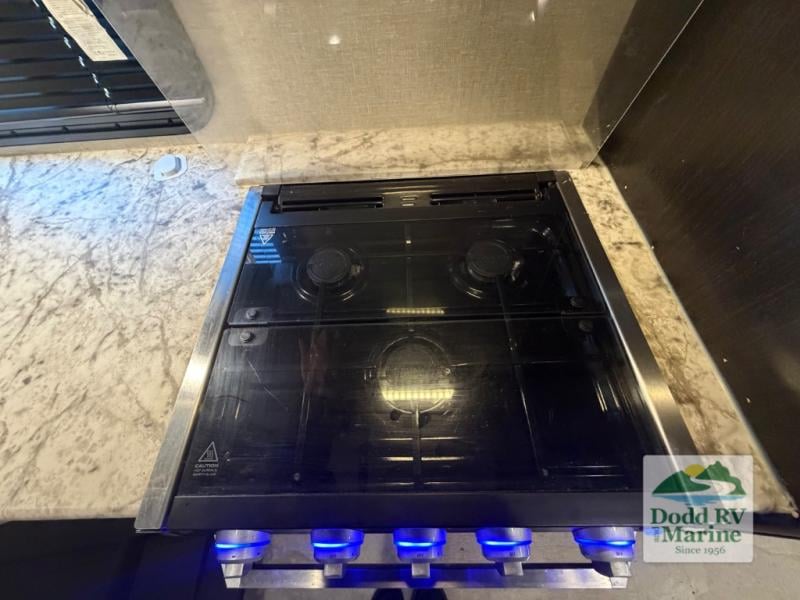 Pre-Owned 2019 Grand Design 3170BH - photo - 12