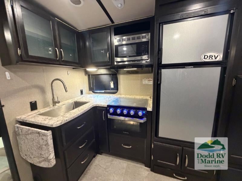 Pre-Owned 2019 Grand Design 3170BH - photo - 6