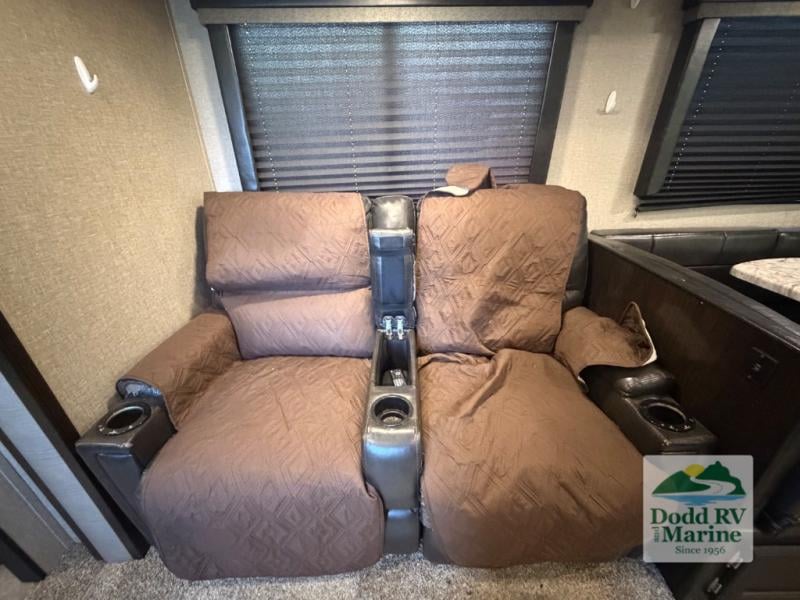 Pre-Owned 2019 Grand Design 3170BH - photo - 23