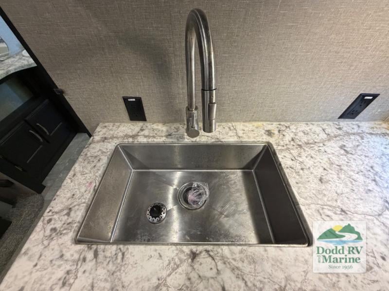 Pre-Owned 2019 Grand Design 3170BH - photo - 8