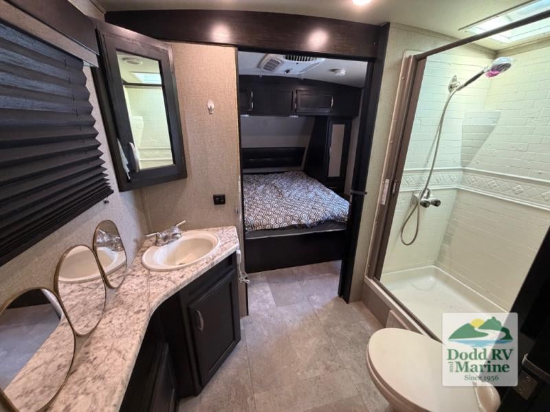 Pre-Owned 2019 Grand Design 3170BH - photo - 27
