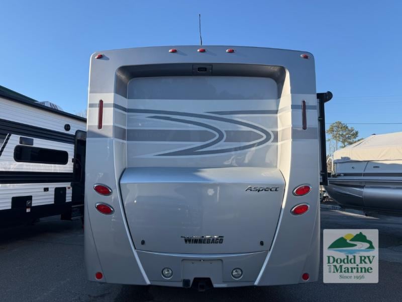 Pre-Owned 2017 Winnebago 27K - photo - 42
