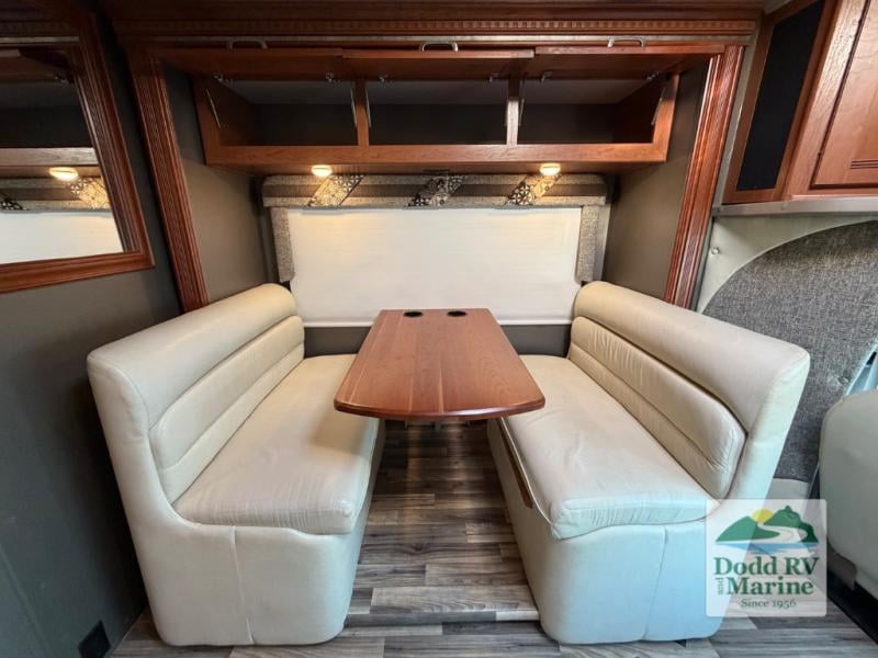 Pre-Owned 2017 Winnebago 27K - photo - 18