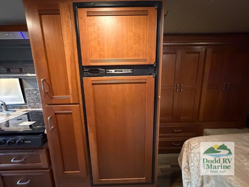 Pre-Owned 2017 Winnebago 27K - photo - 13