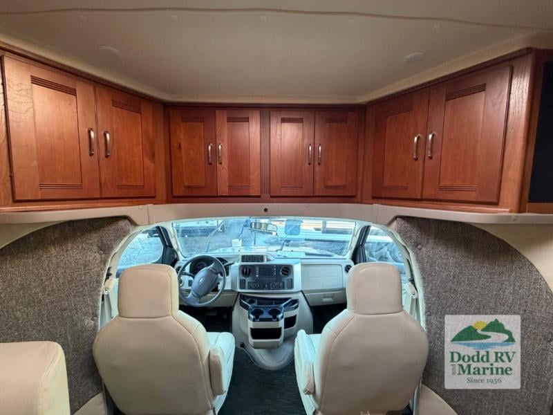 Pre-Owned 2017 Winnebago 27K - photo - 29