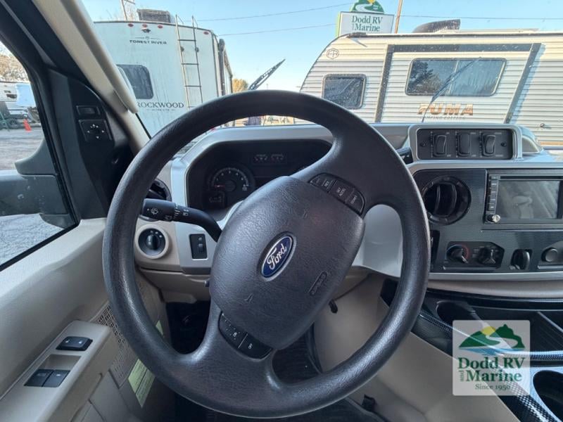 Pre-Owned 2017 Winnebago 27K - photo - 34