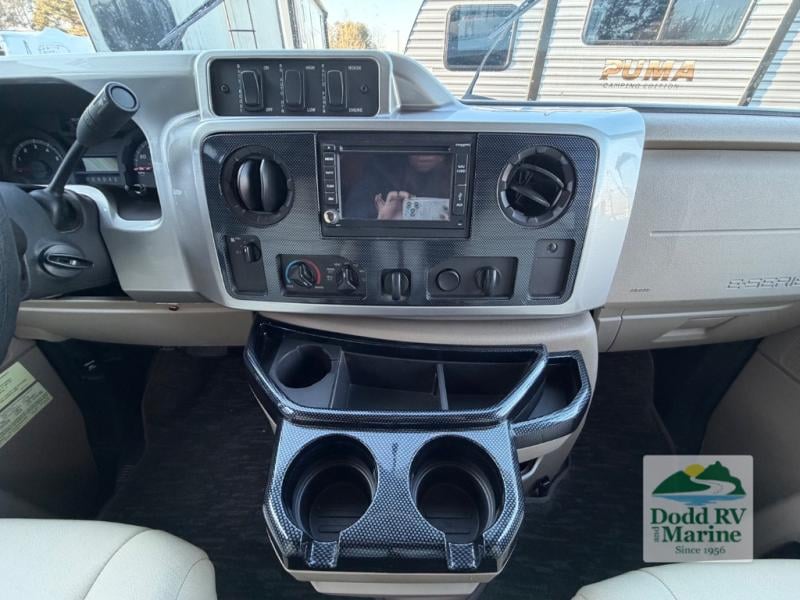 Pre-Owned 2017 Winnebago 27K - photo - 36