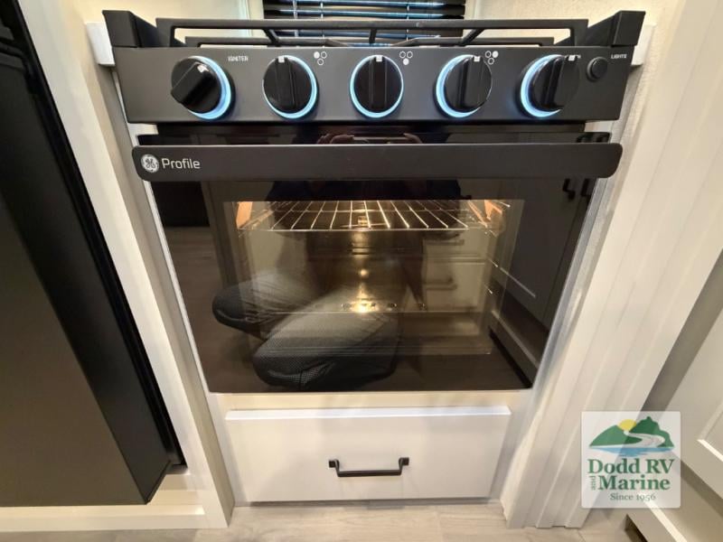 New 2026 Grand Design 320G - photo - 15