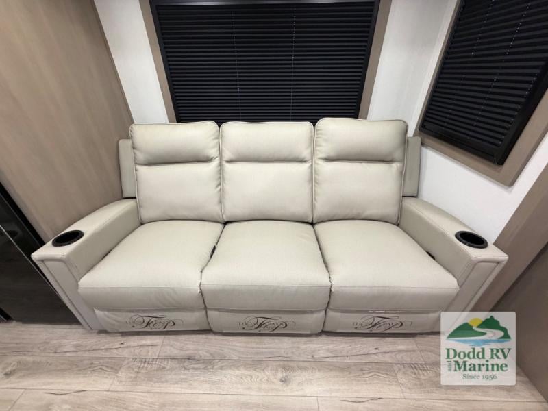New 2026 Grand Design 322FKTS - photo - 25