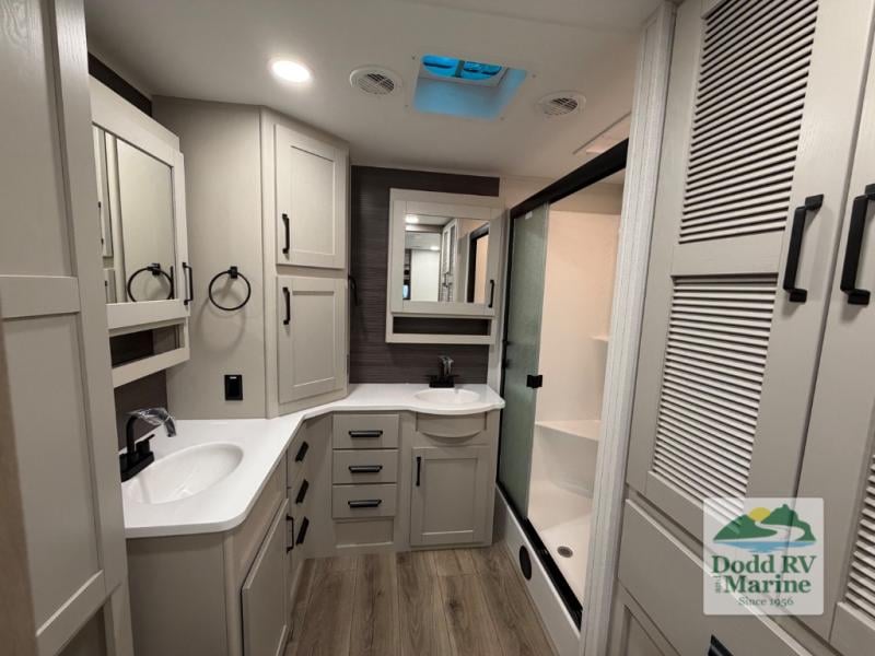 New 2026 Grand Design 322FKTS - photo - 38