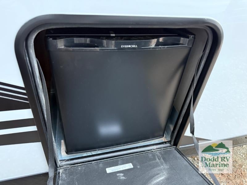 New 2026 Forest River RV 16CMBL - photo - 32