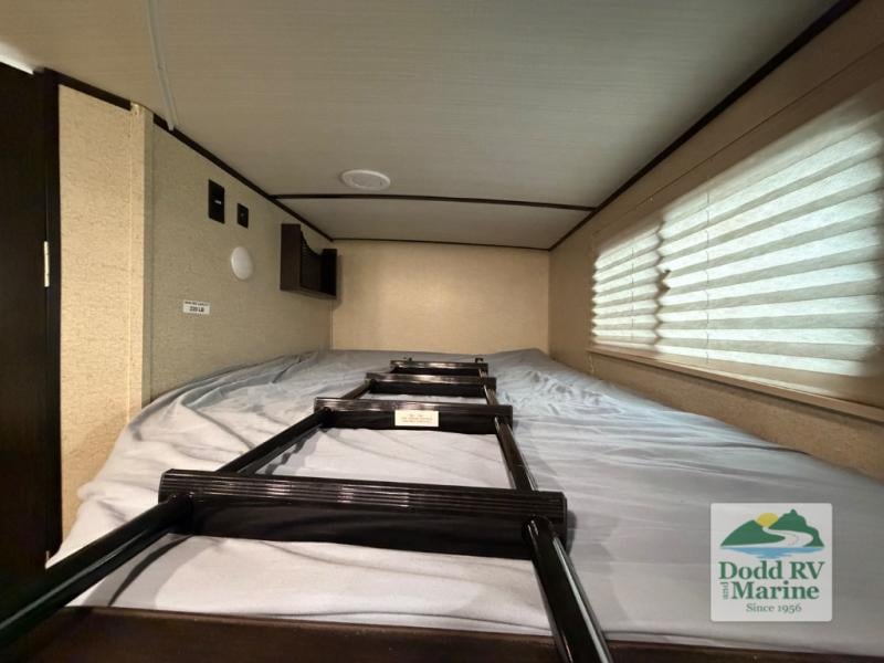 Pre-Owned 2021 Coachmen RV 2963BH - photo - 25