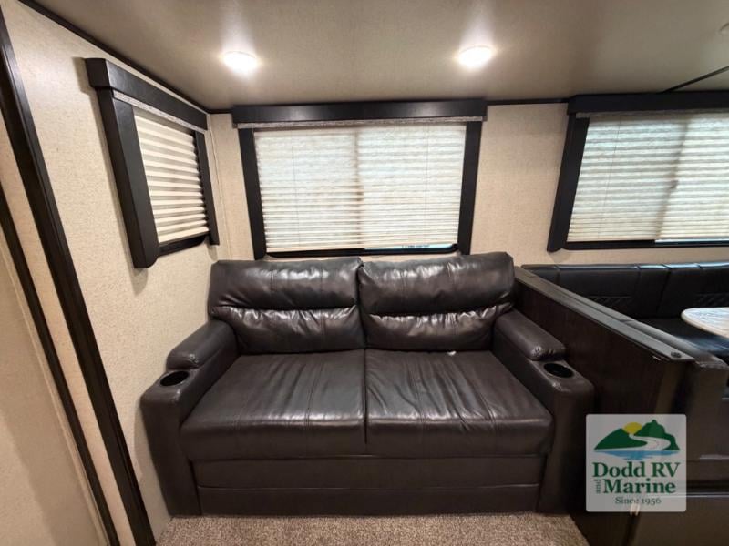 Pre-Owned 2021 Coachmen RV 2963BH - photo - 16
