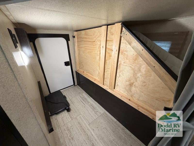 Pre-Owned 2021 Coachmen RV 2963BH - photo - 26