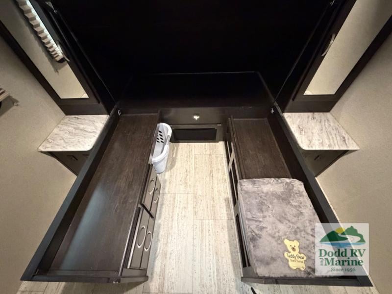 Pre-Owned 2021 Coachmen RV 2963BH - photo - 23