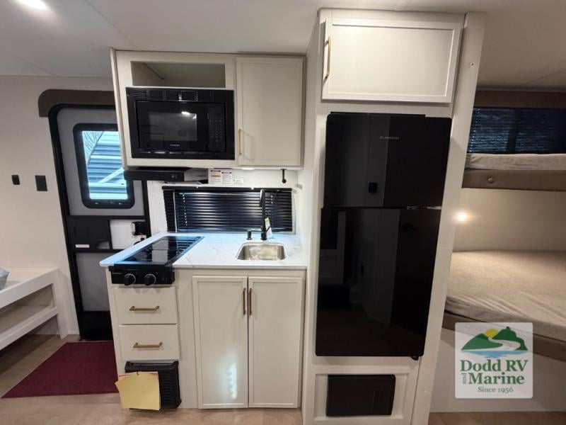 New 2026 Grand Design 161DB - photo - 7