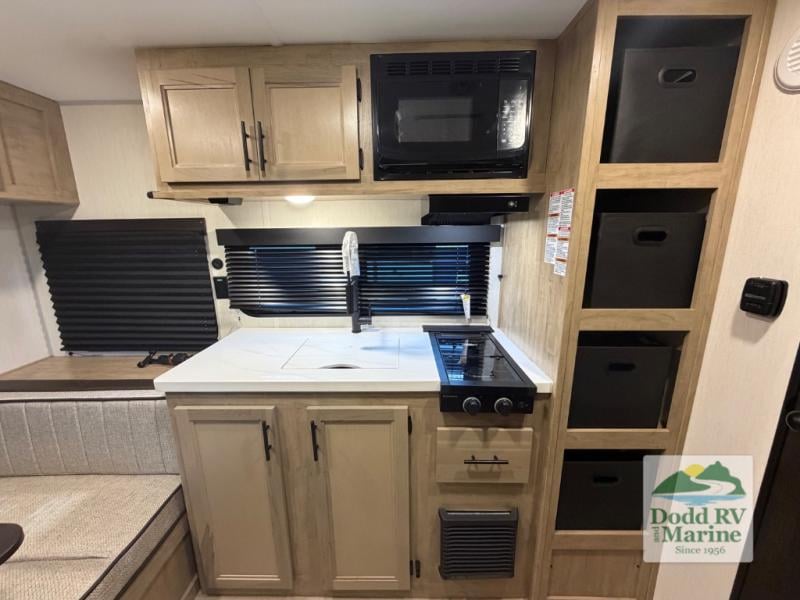 New 2026 Forest River RV 16CMBL - photo - 7