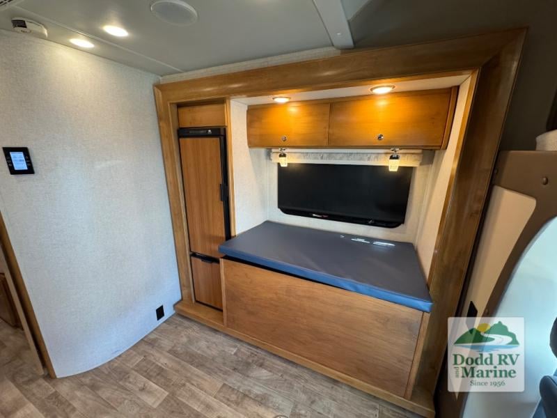 Pre-Owned 2019 Tiffin Motorhomes 24 TW - photo - 13