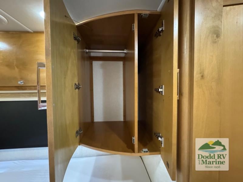 Pre-Owned 2019 Tiffin Motorhomes 24 TW - photo - 33
