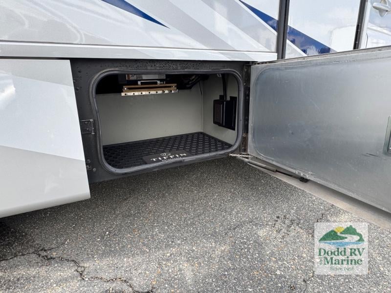 Pre-Owned 2019 Tiffin Motorhomes 24 TW - photo - 6