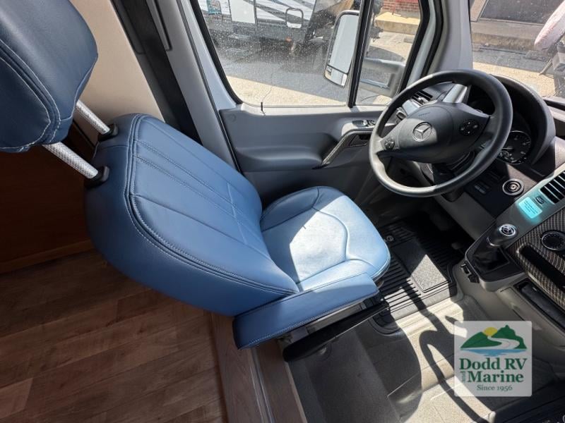 Pre-Owned 2019 Tiffin Motorhomes 24 TW - photo - 18