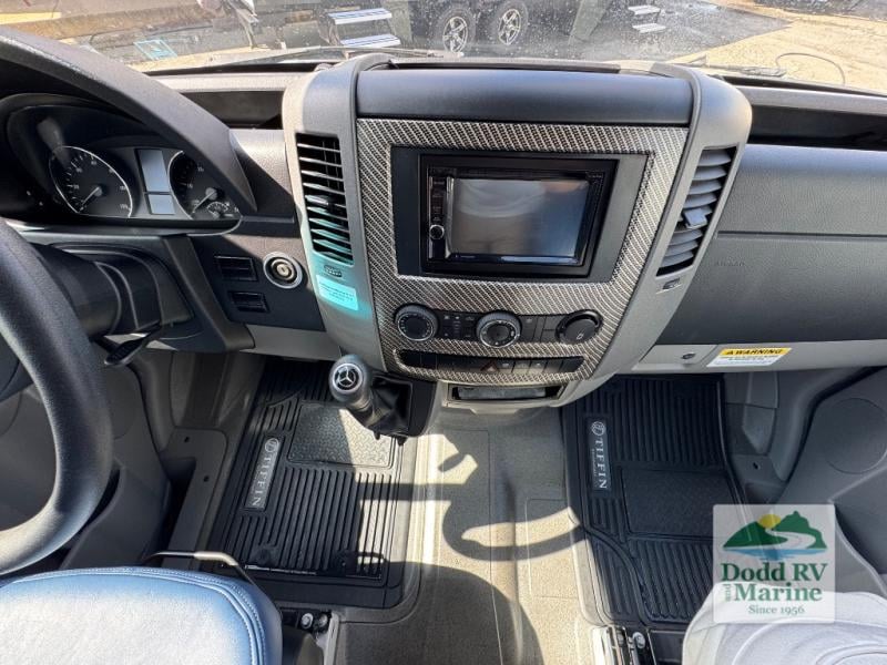 Pre-Owned 2019 Tiffin Motorhomes 24 TW - photo - 19