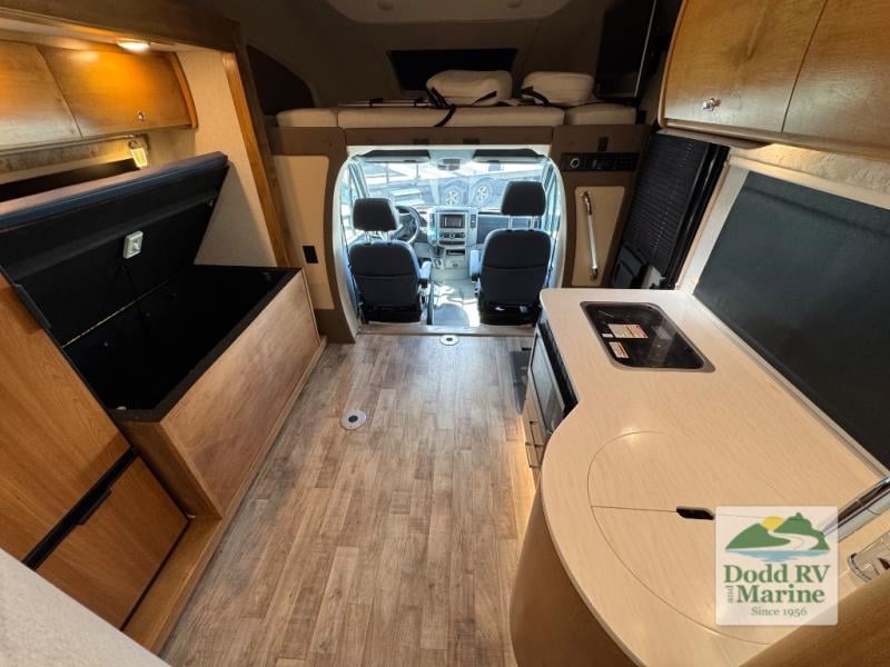 Pre-Owned 2019 Tiffin Motorhomes 24 TW - photo - 38