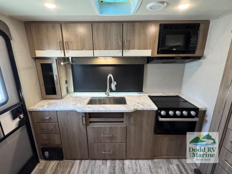 Pre-Owned 2023 Grand Design 23LDE - photo - 12