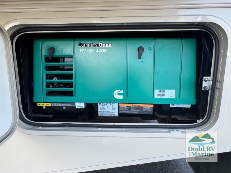 Pre-Owned 2018 Winnebago 29VE - photo - 19