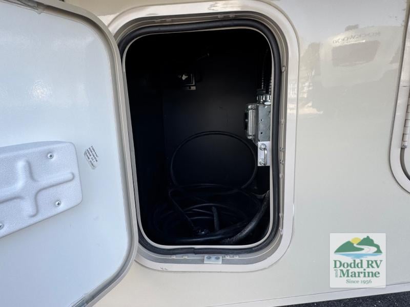 Pre-Owned 2018 Winnebago 29VE - photo - 18
