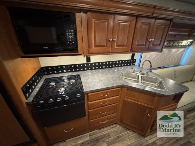 Pre-Owned 2018 Winnebago 29VE - photo - 34