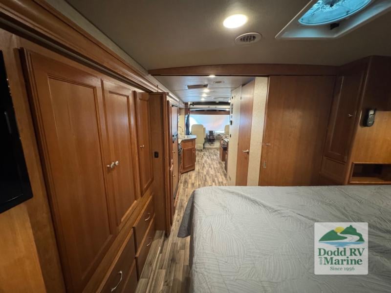 Pre-Owned 2018 Winnebago 29VE - photo - 45