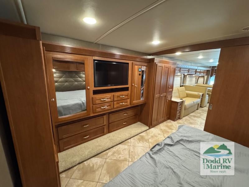 Pre-Owned 2018 Winnebago 38F - photo - 41