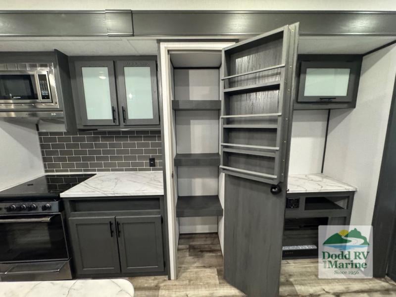 Pre-Owned 2024 Dutchmen RV 390LOFT - photo - 12