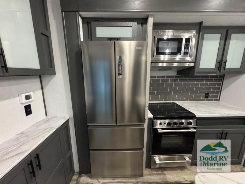 Pre-Owned 2024 Dutchmen RV 390LOFT - photo - 20