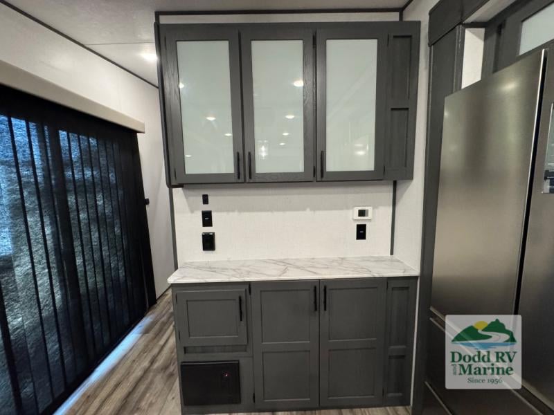 Pre-Owned 2024 Dutchmen RV 390LOFT - photo - 22