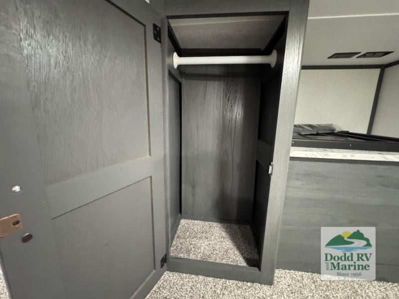 Pre-Owned 2024 Dutchmen RV 390LOFT - photo - 27