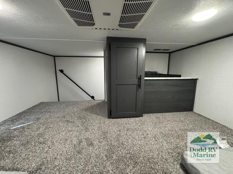 Pre-Owned 2024 Dutchmen RV 390LOFT - photo - 28